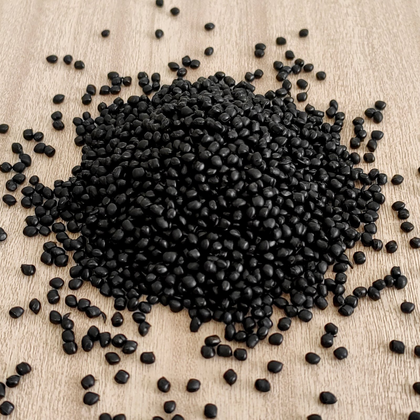 TPEE P128DF | Heat-Resistant TPEE Plastic for Overmolding