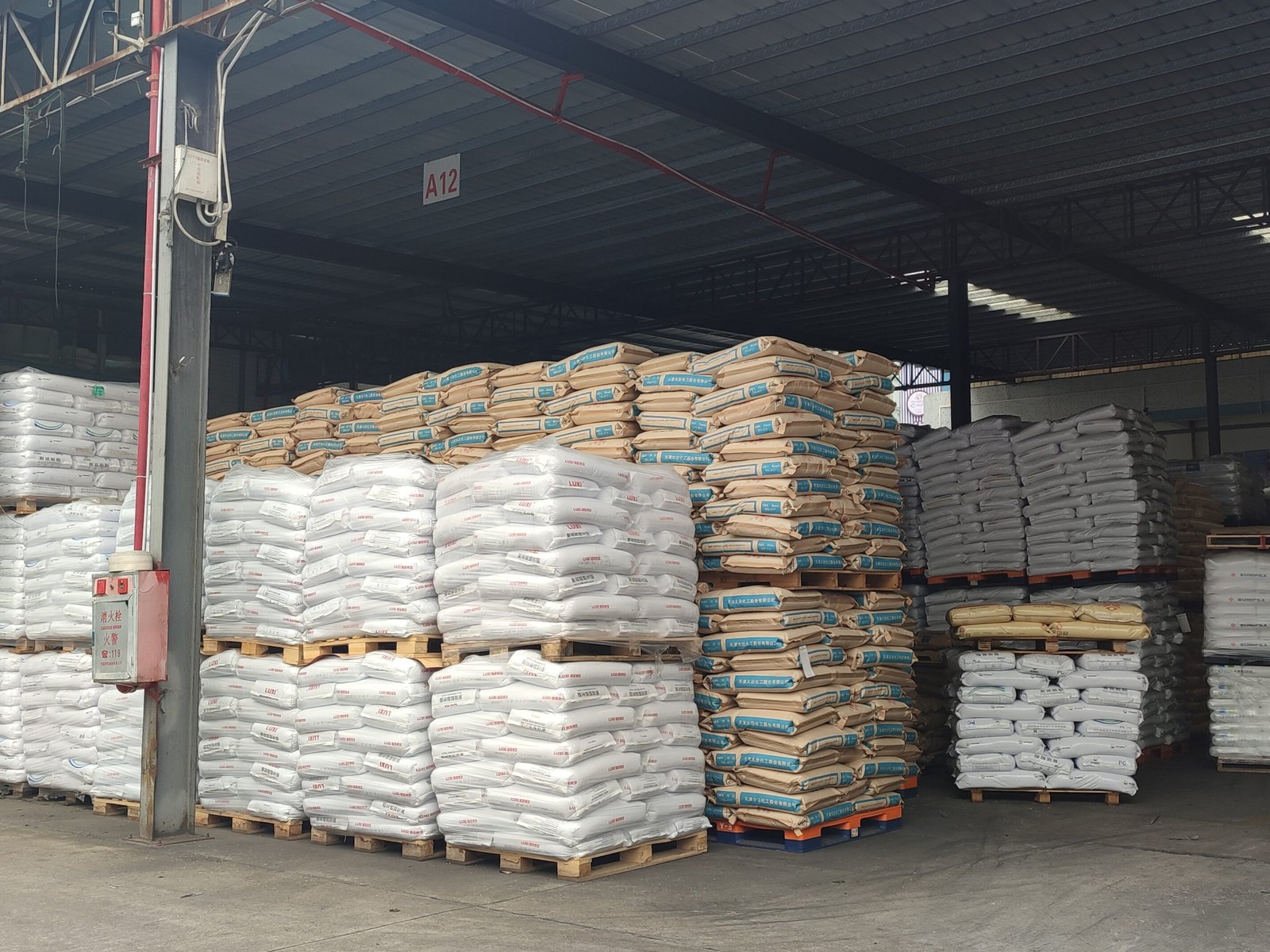 XENOY™ 6370: High-Toughness, Ductile PC+PBT Plastic