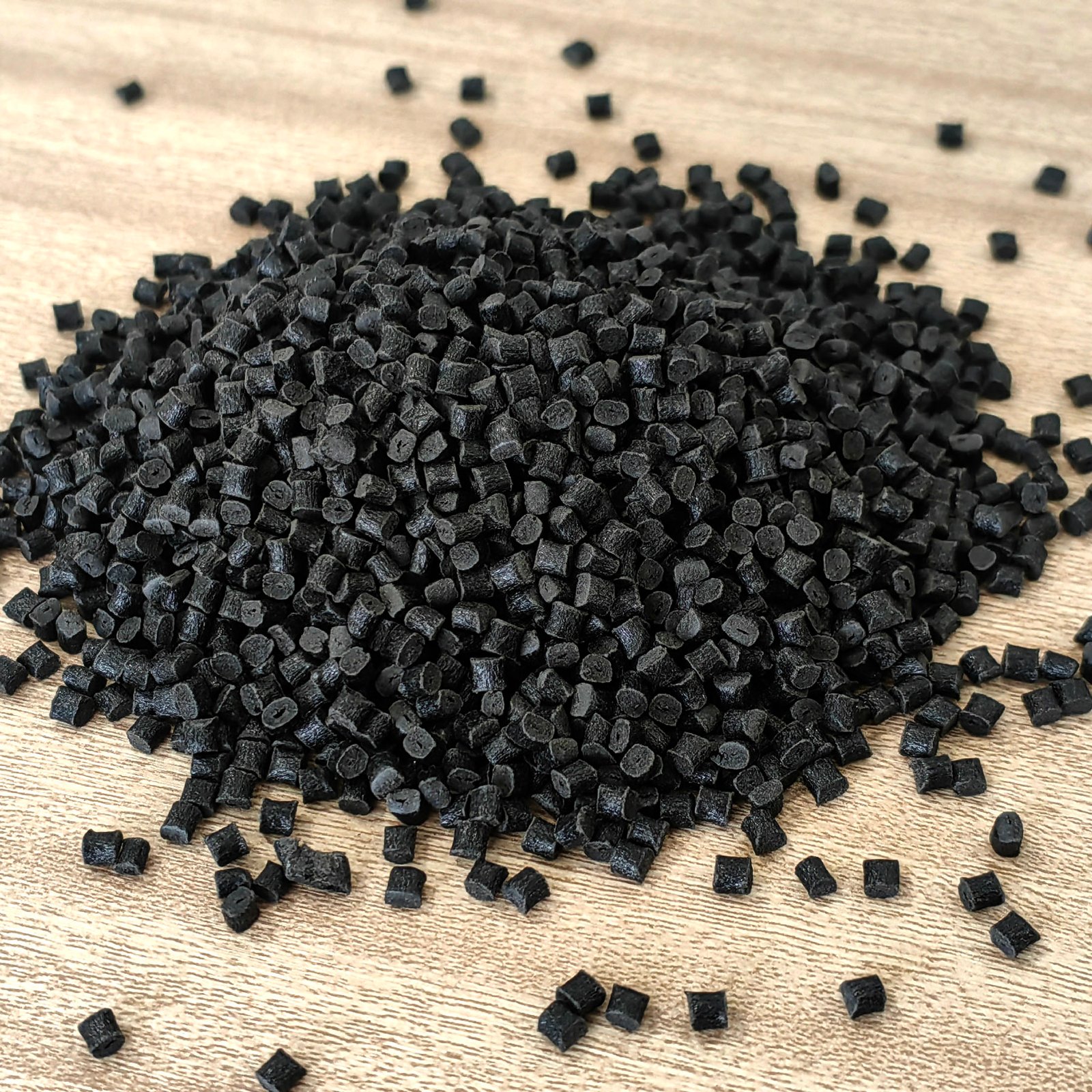 Introducing RTP's High-Flow PEEK Material Series